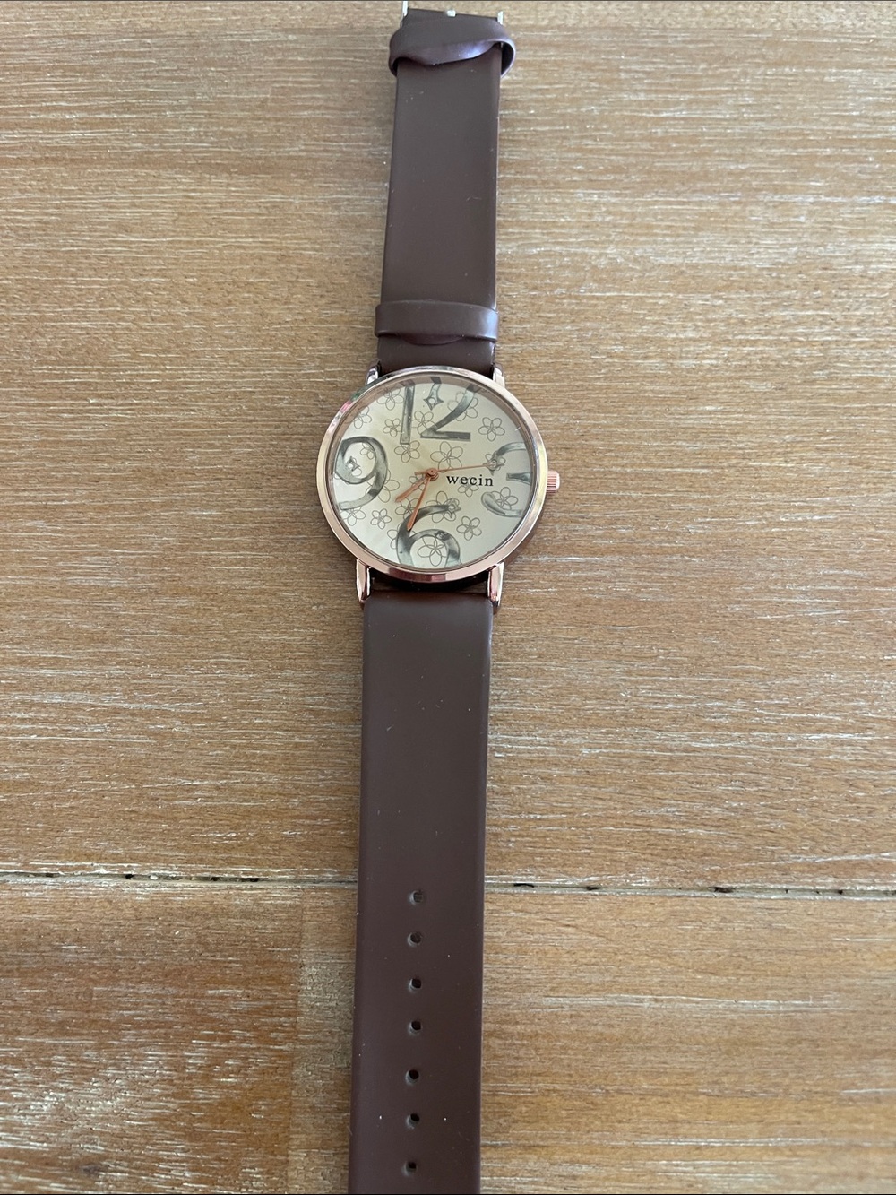Wecin Brown Silicone Strap Womens Casual Watch with Rose-Gold Case